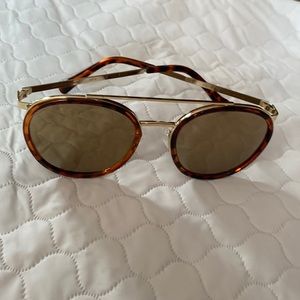 LUCKY BRAND GOLD SUNGLASSES.